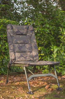 UNDERCOVER CAMO SESSION CHAIR